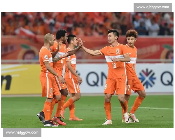 鲁能主场激战一方双方鏖战九十分钟上演技战术巅峰对决